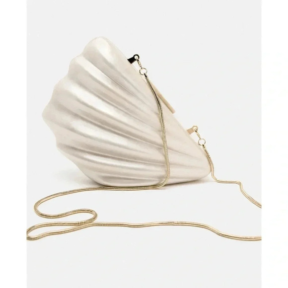 NWT Zara Pearl Box Bag Crossbody Clutch Gold Chain 6047/210 - Picture 4 of 17